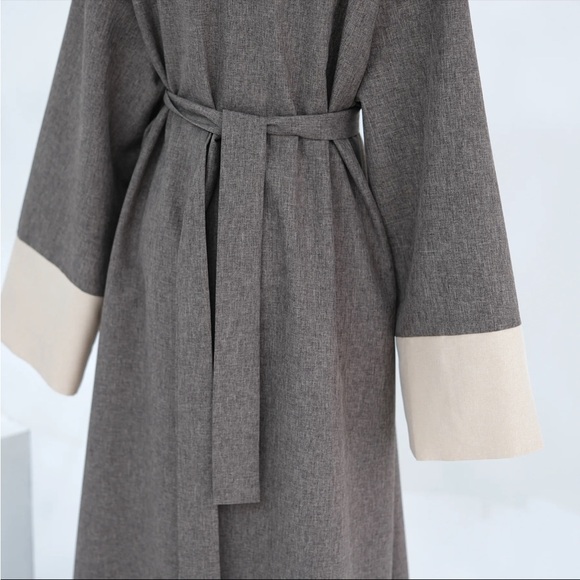 Open front two tone abaya… with pockets! - Picture 5 of 8